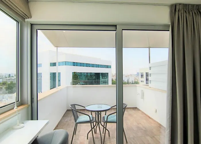 Phaedrus Living: Luxury Suite Nicosia 507